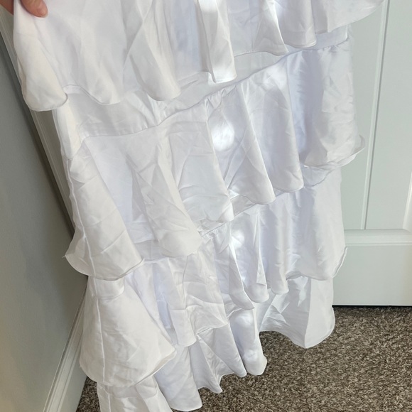 Petal & Pup Beautiful Annalise Ruffle Satin Dress White Maxi Dress Sz 4! - Picture 7 of 14